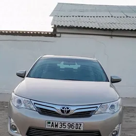 Toyota Camry 2014