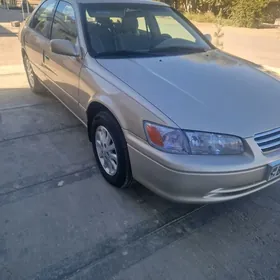 Toyota Camry 2001