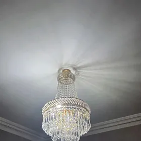 Хрустальная люстра