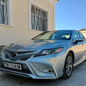 Toyota Camry 2020
