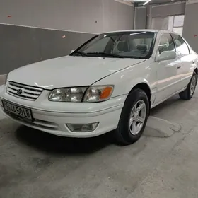 Toyota Camry 2000