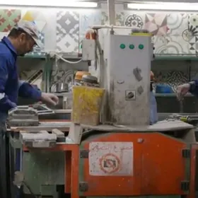 Plita çykarýan press stanok