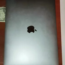 MacBook Pro 13" (2017)