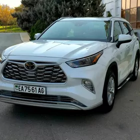 Toyota Highlander 2022