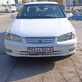 Toyota Camry 2000