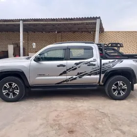Toyota Tacoma 2017