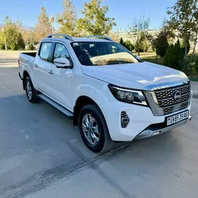 Nissan Navara 2024