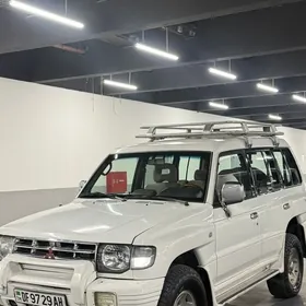 Mitsubishi Pajero 1997