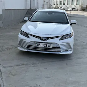 Toyota Camry 2020