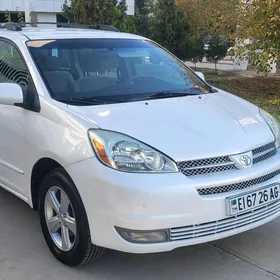 Toyota Sienna 2005
