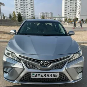 Toyota Camry 2019