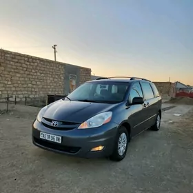 Toyota Sienna 2008