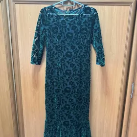 платья и костюм(пиджак)