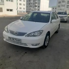 Toyota Camry 2004