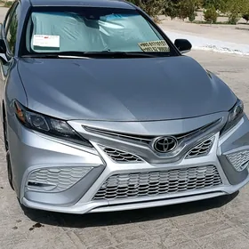 Toyota Camry 2022