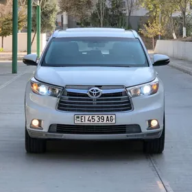 Toyota Highlander 2016