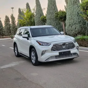 Toyota Highlander 2020