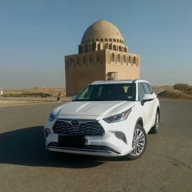 Toyota Highlander 2022