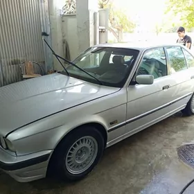 BMW 520 1990