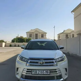 Toyota Highlander 2018