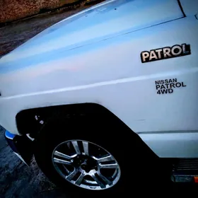 Nissan Patrol 1993