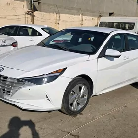 Hyundai Elantra 2021
