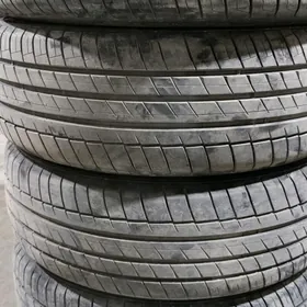 Kapsen 235 55 20 25Ý