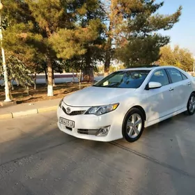 Toyota Camry 2013