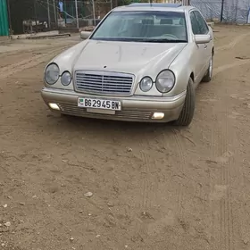 Mercedes-Benz E320 1999