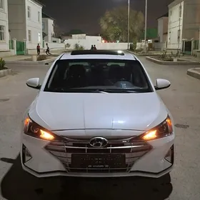 Hyundai Elantra 2020
