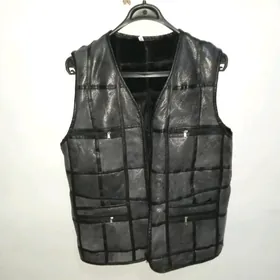 Мужские кожанные безукавки