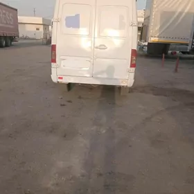 Mercedes-Benz Sprinter 2500 2003