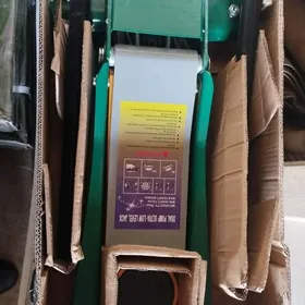 Domkrat Домкрат