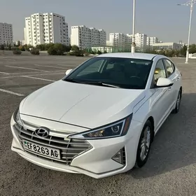 Hyundai Elantra 2020