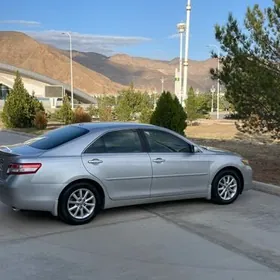 Toyota Camry 2011
