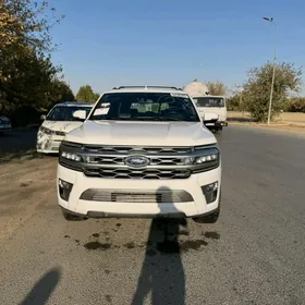 Ford Expedition 2021