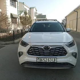 Toyota Highlander 2020