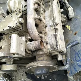 CUMMINS (CASE) motor