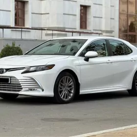 Toyota Camry 2021