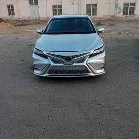 Toyota Camry 2023