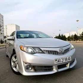 Toyota Camry 2013