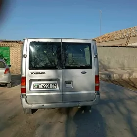 Ford Thunderbird 2005