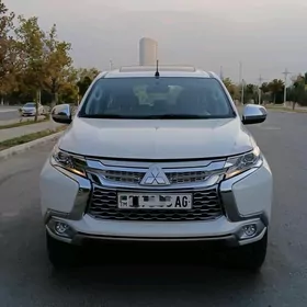 Mitsubishi Montero Sport 2019