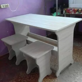 КУХОННЫЙ СТОЛ И 4 СТУЛА