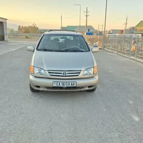 Toyota Sienna 2000