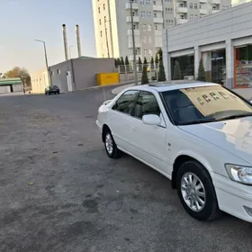 Toyota Camry 2000