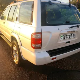 Nissan Pathfinder 1998