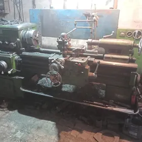 Токарный станок