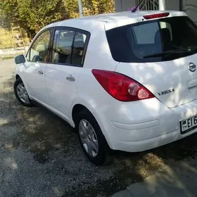 Nissan Versa 2010
