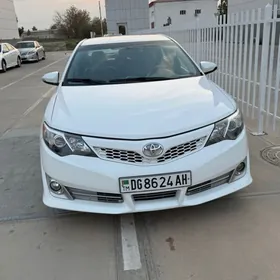 Toyota Camry 2013